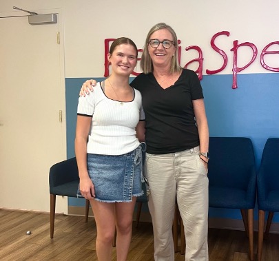 Therapist and patient for feeding therapy